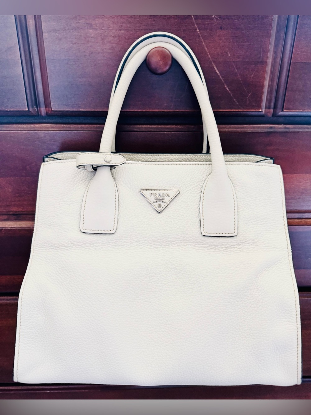 Prada AUTHENTIC Talco Off White Vitello Daino Textured Leather Tote Bag - Picture 3 of 16